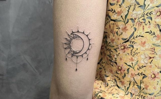 tattoo femenino del sol y la luna 01