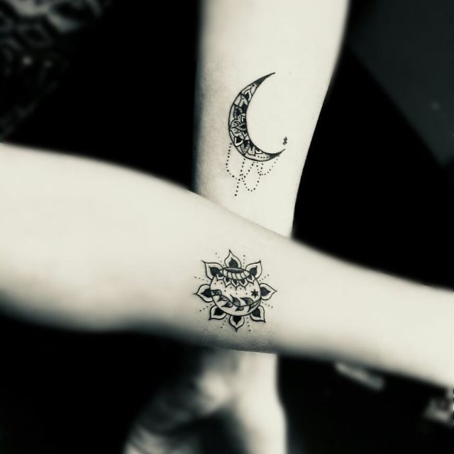 tattoo femenino del sol y la luna 06