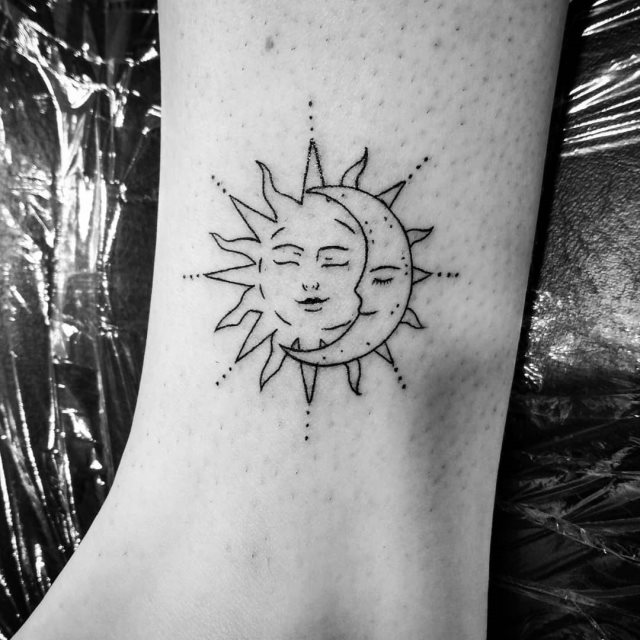 tattoo femenino del sol y la luna 101