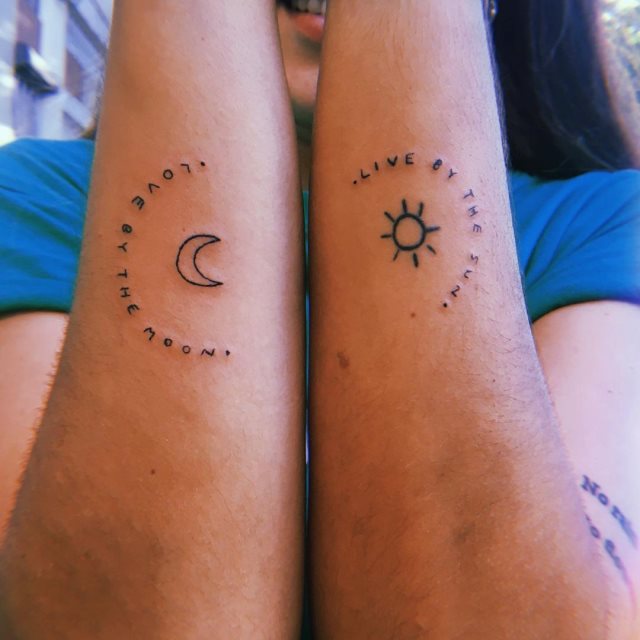 tattoo femenino del sol y la luna 12