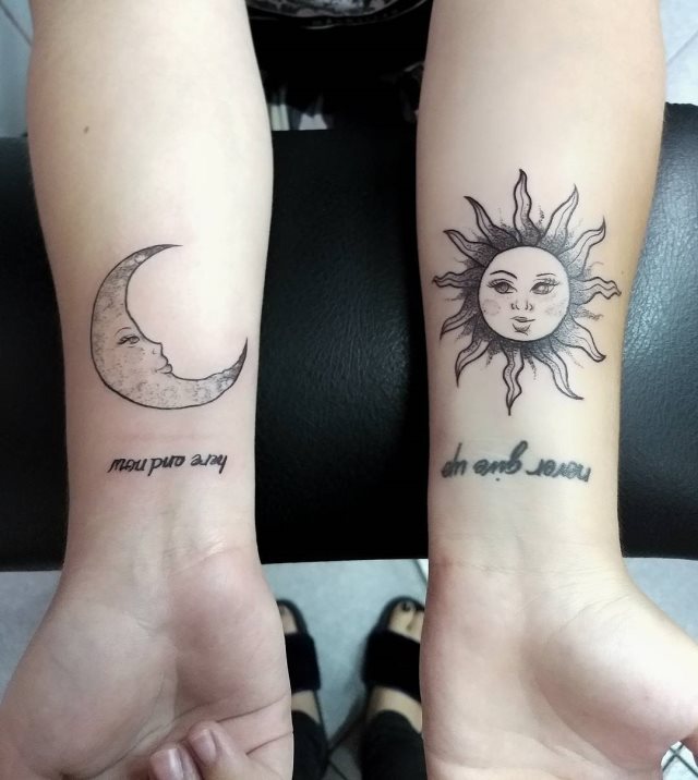 tattoo femenino del sol y la luna 15