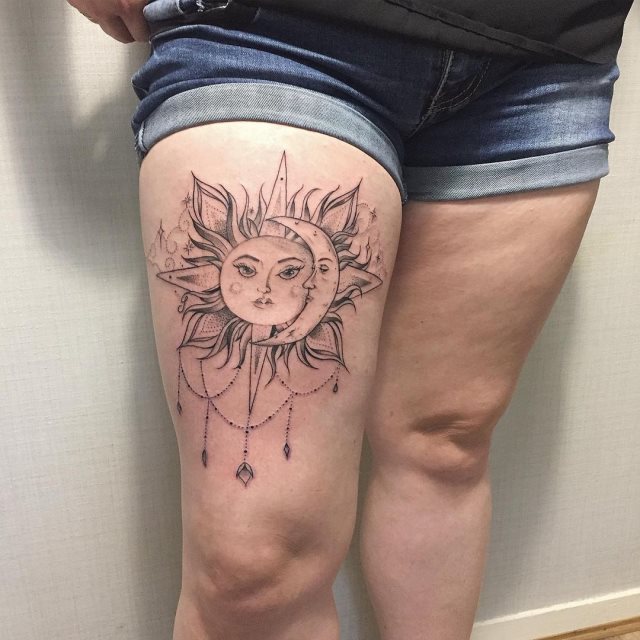 tattoo femenino del sol y la luna 25
