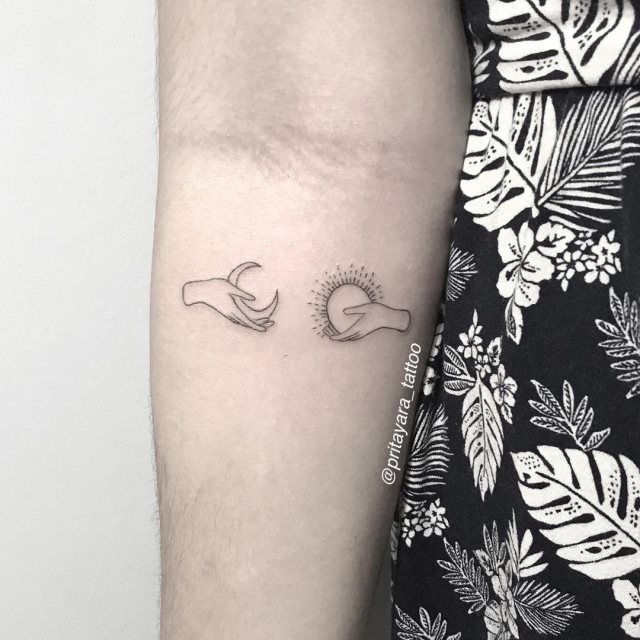 tattoo femenino del sol y la luna 32
