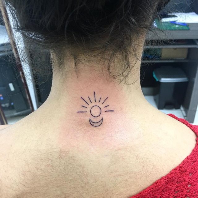tattoo femenino del sol y la luna 48