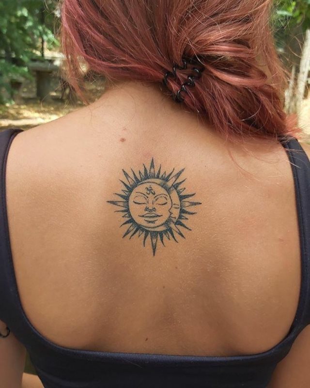 tattoo femenino del sol y la luna 53