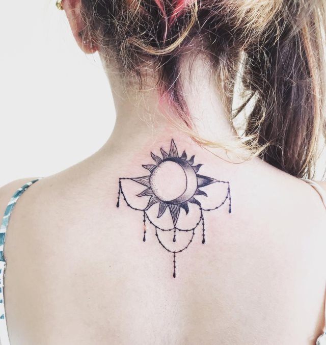 tattoo femenino del sol y la luna 59