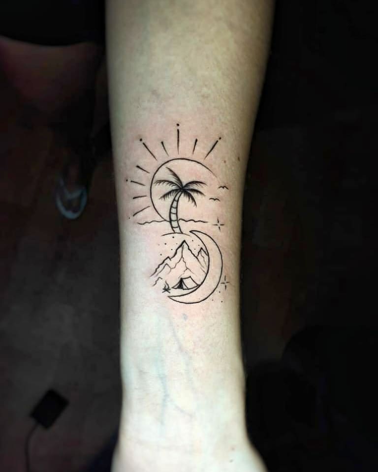tattoo femenino del sol y la luna 61