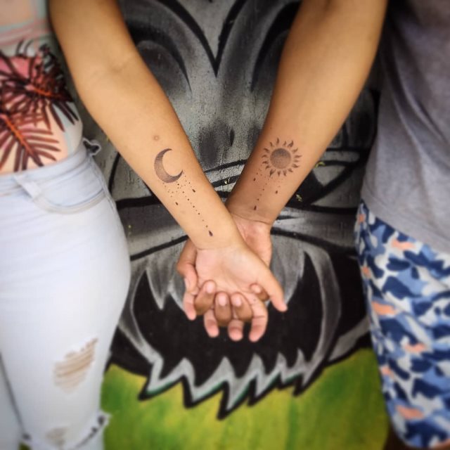 tattoo femenino del sol y la luna 75