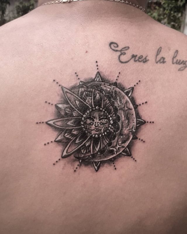 tattoo femenino del sol y la luna 87