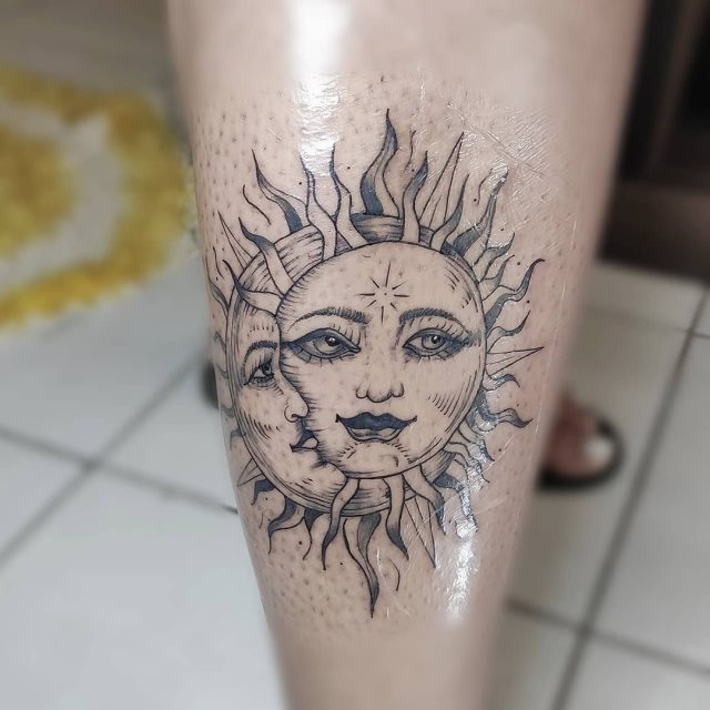 tattoo femenino del sol y la luna 89
