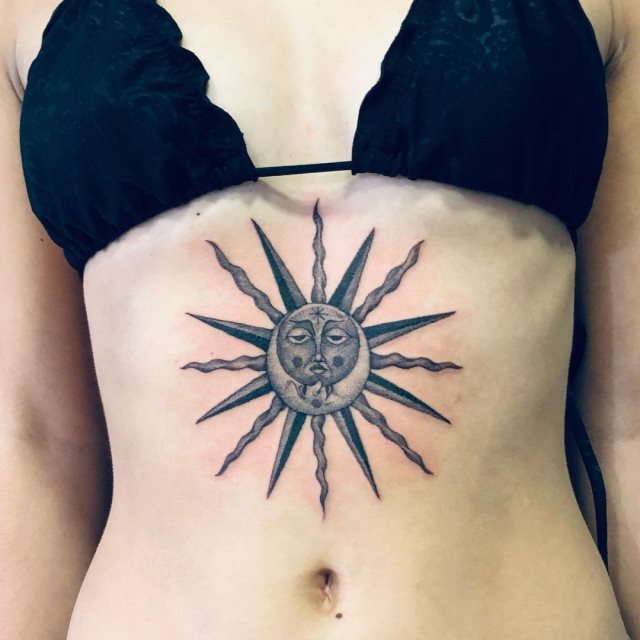 tattoo femenino del sol y la luna 91