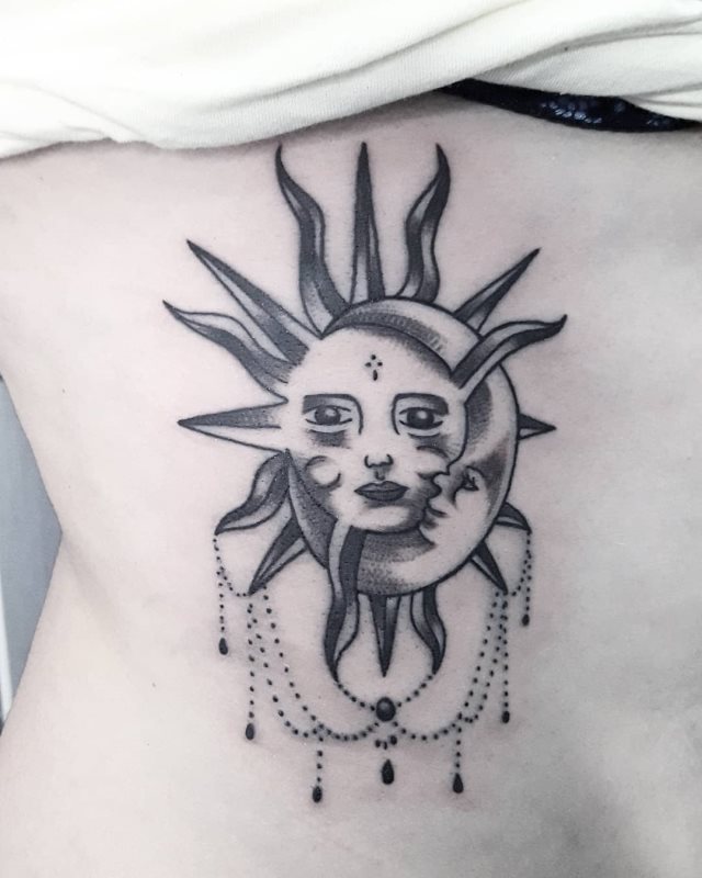 tattoo femenino del sol y la luna 95