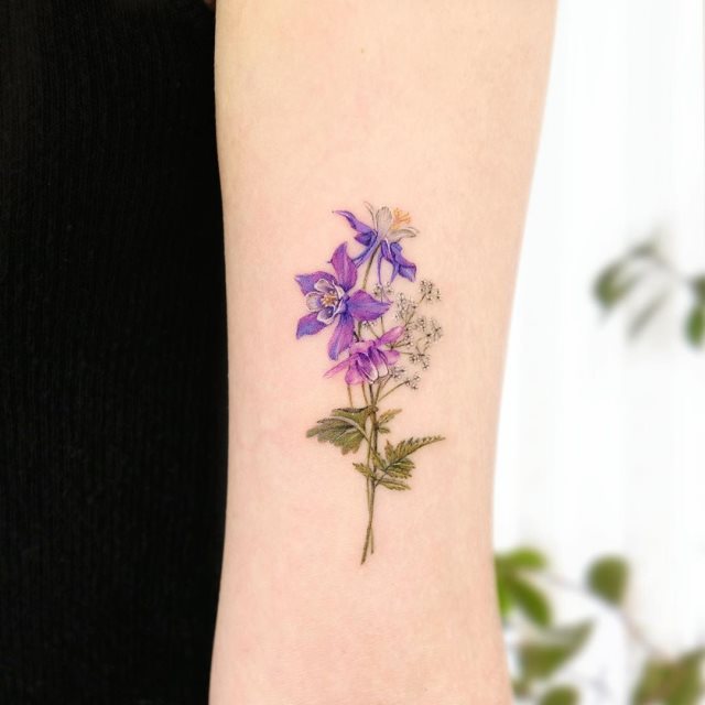 tattoo femenino flor 03