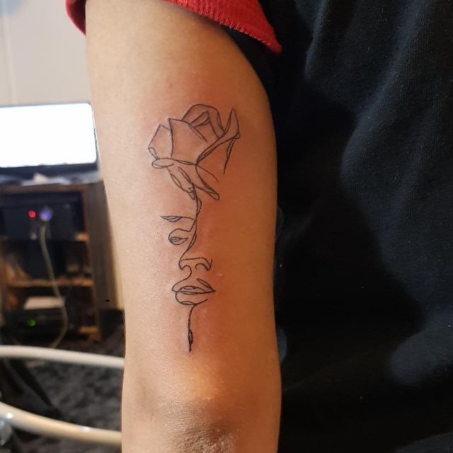 tattoo femenino flor 07
