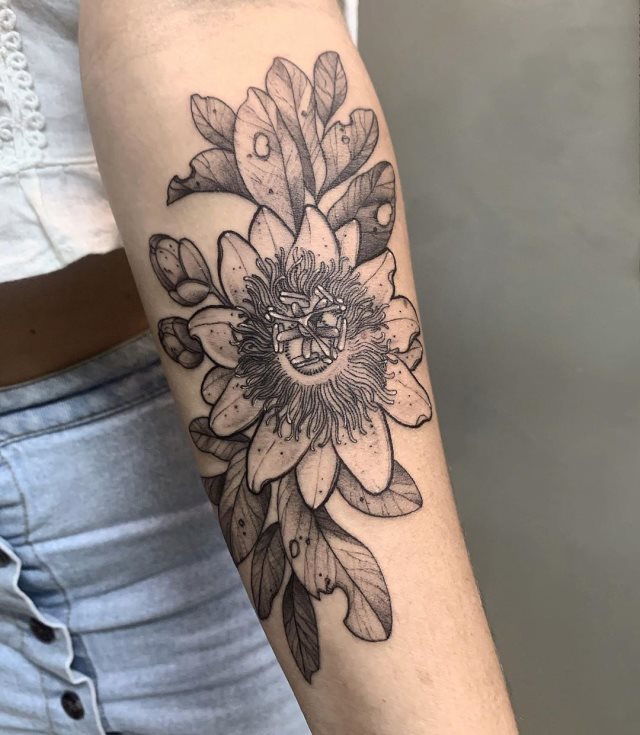 tattoo femenino flor 41