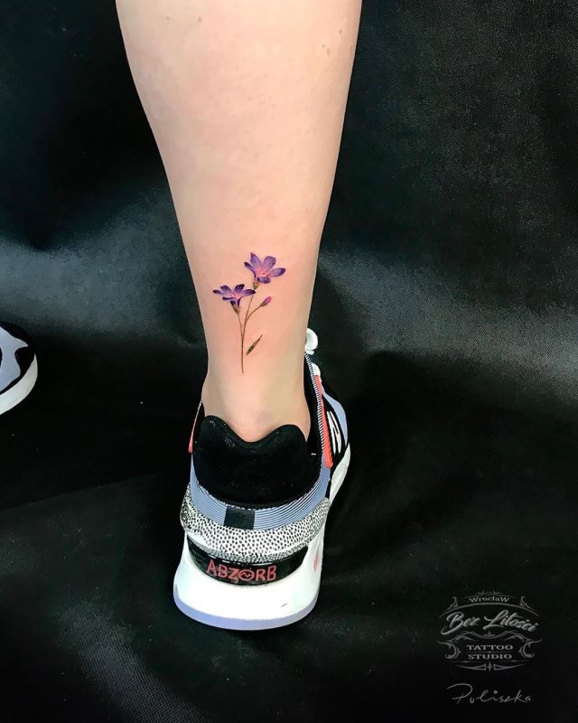 tattoo femenino flor 45