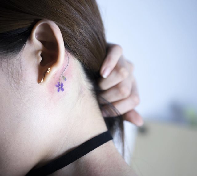 tattoo femenino flor 57