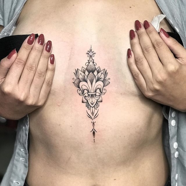 tattoo femenino flor de lis 30