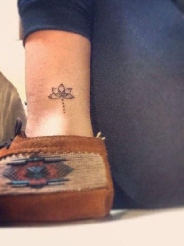 tattoo femenino flor de lotus 04