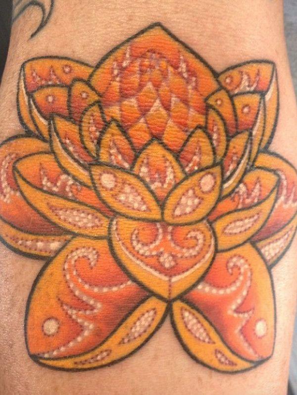 tattoo femenino flor de lotus 18