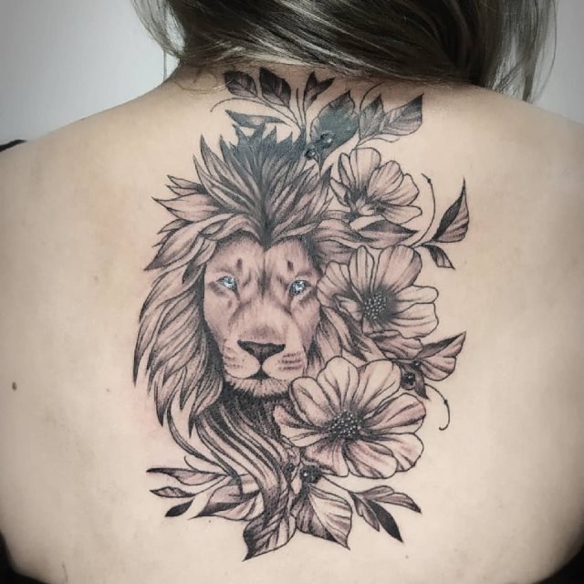 tattoo femenino flor para la espalda 13