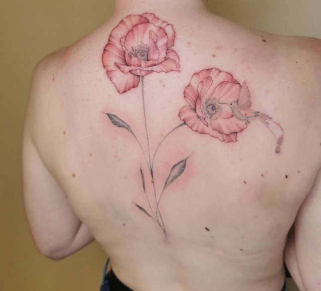 tattoo femenino flor para la espalda 51
