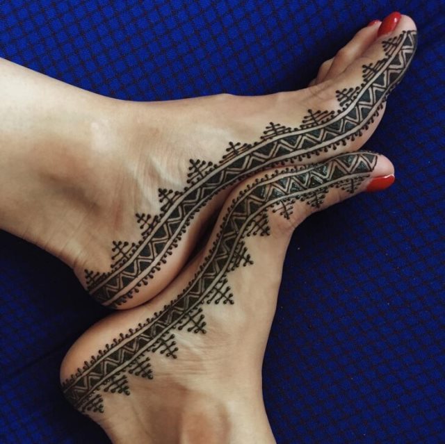 tattoo femenino hecho de henna 08
