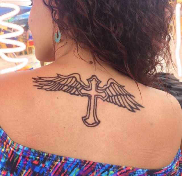 tattoo femenino hecho de henna 29