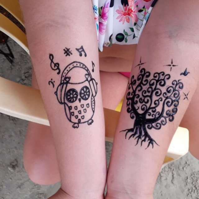tattoo femenino hecho de henna 31