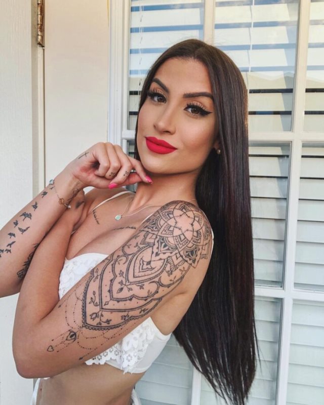 tattoo femenino hindu 02