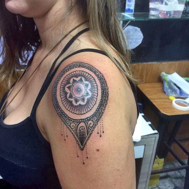 tattoo femenino hindu 03