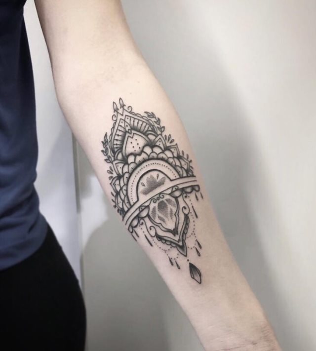 tattoo femenino hindu 17