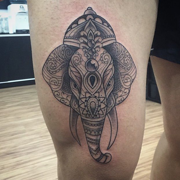 tattoo femenino hindu 51