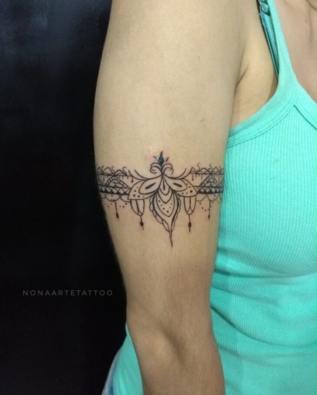 tattoo femenino hindu 52