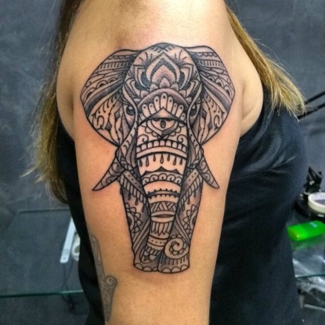 tattoo femenino hindu 53