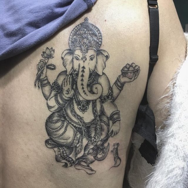 tattoo femenino hindu 62