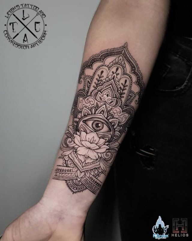 tattoo femenino hindu 69
