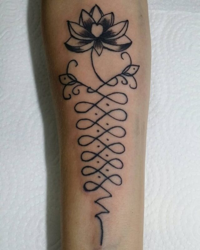 tattoo femenino hindu 76