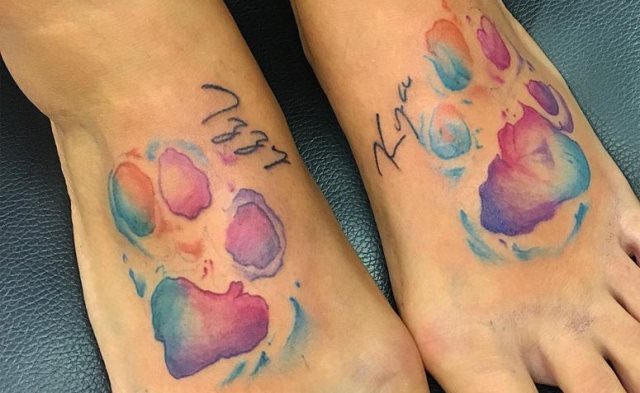 tattoo femenino huella pata de perro 38