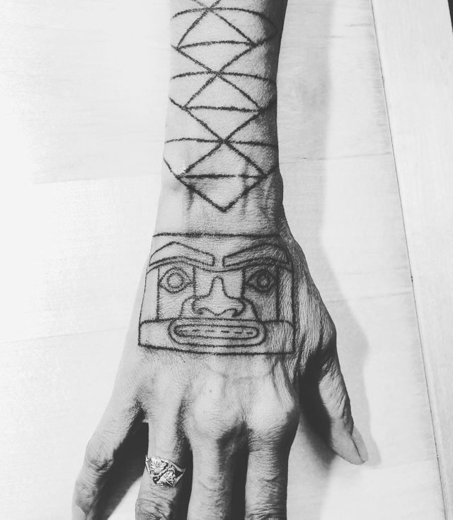 tattoo femenino indigenas 42