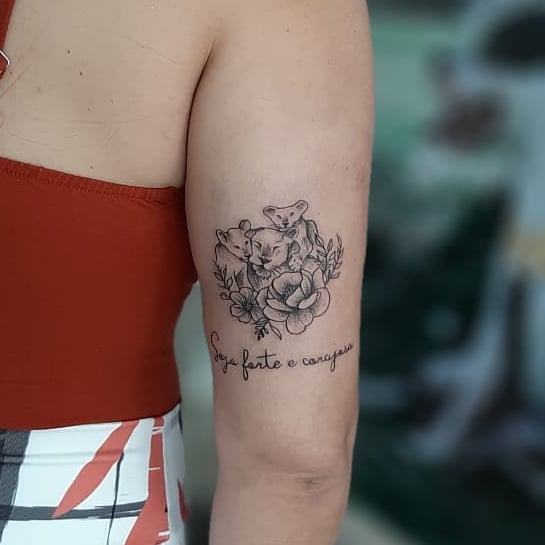 tattoo femenino leona 06