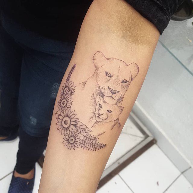 tattoo femenino leona 09