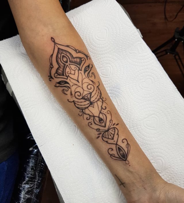 tattoo femenino leona 19