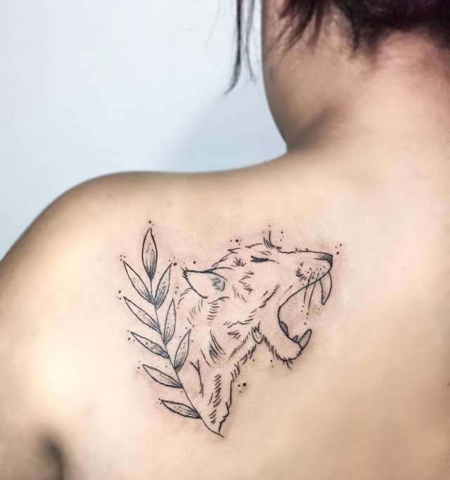 tattoo femenino leona 22