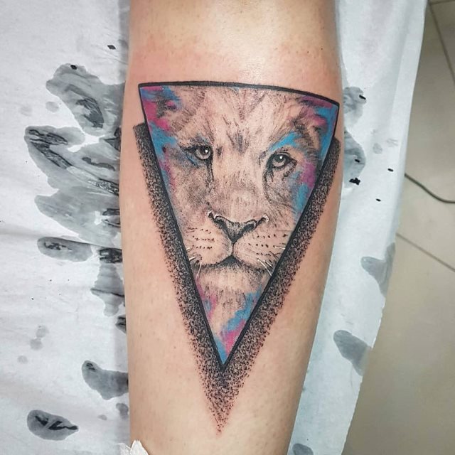 tattoo femenino leona 30