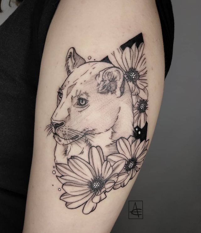 tattoo femenino leona 56