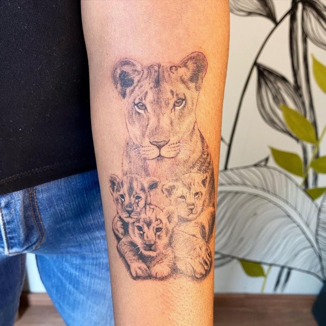 tattoo femenino leona 57