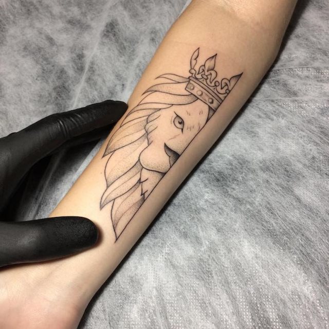 tattoo femenino leona 77