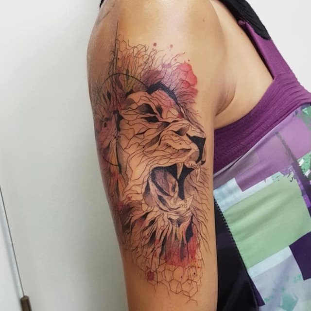 tattoo femenino leona 80