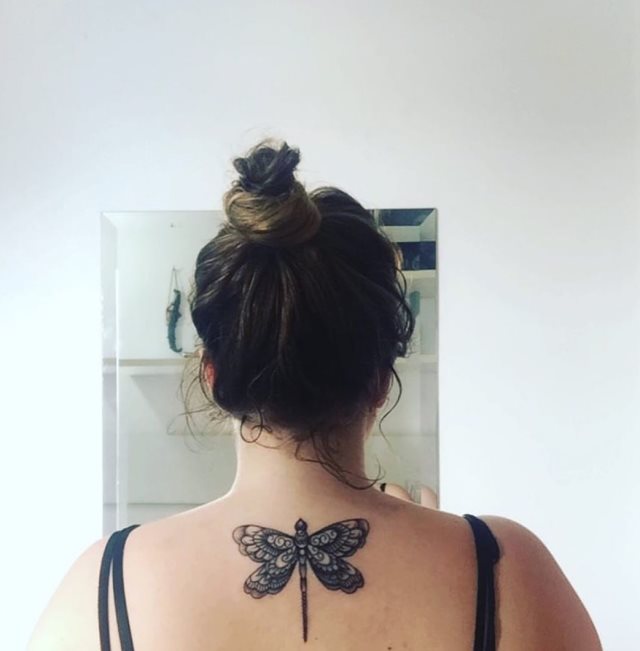 tattoo femenino libelula 05
